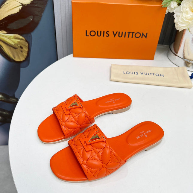 LV 26S MARE FLAT MULES IN ORANGE CALFSKIN