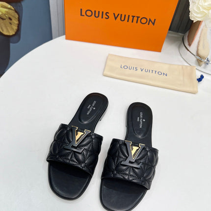 LV 26S MARE FLAT MULES IN BLACK CALFSKIN