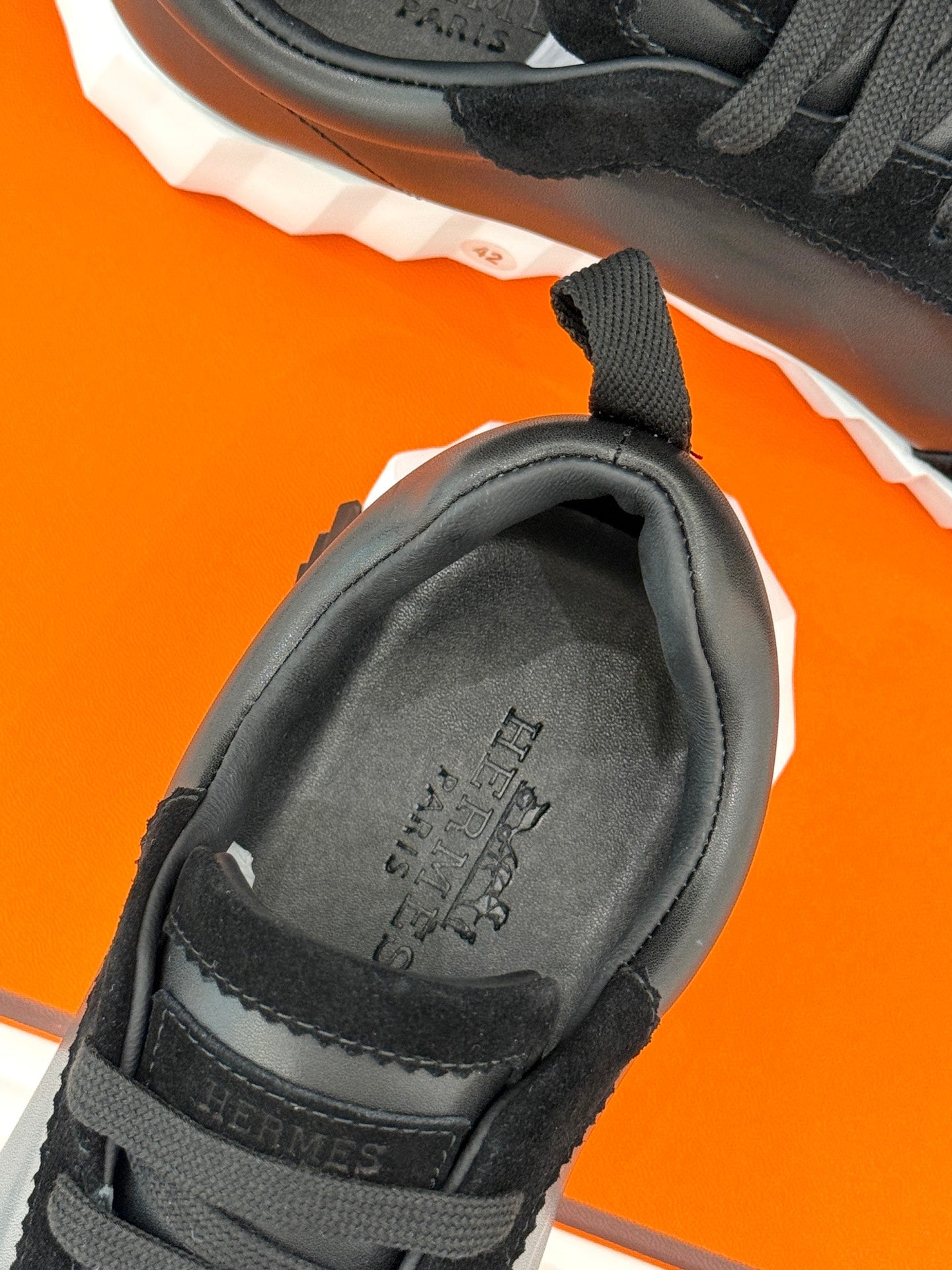 HM SNEAKER LOW SPORTS IN ALL BLACK MESH AND H SOLE