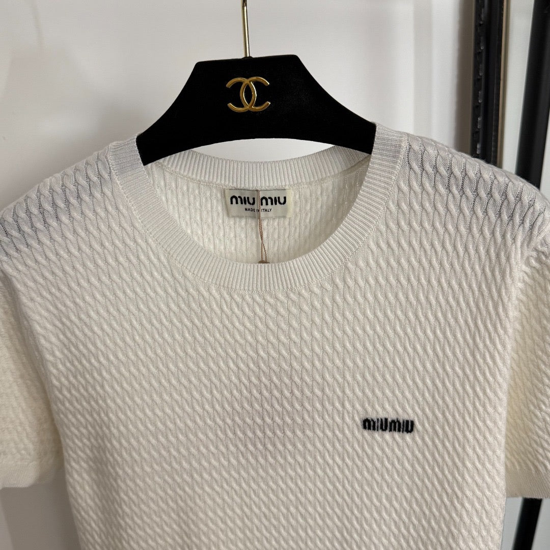 MIUMIU SHORT-SLEEVE KNIT TOP STYLE 421