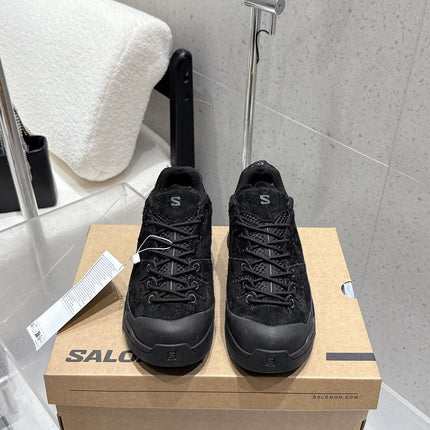 ALO 25S SALOMON AERO GLIDE 3 IN BLACK SUEDE