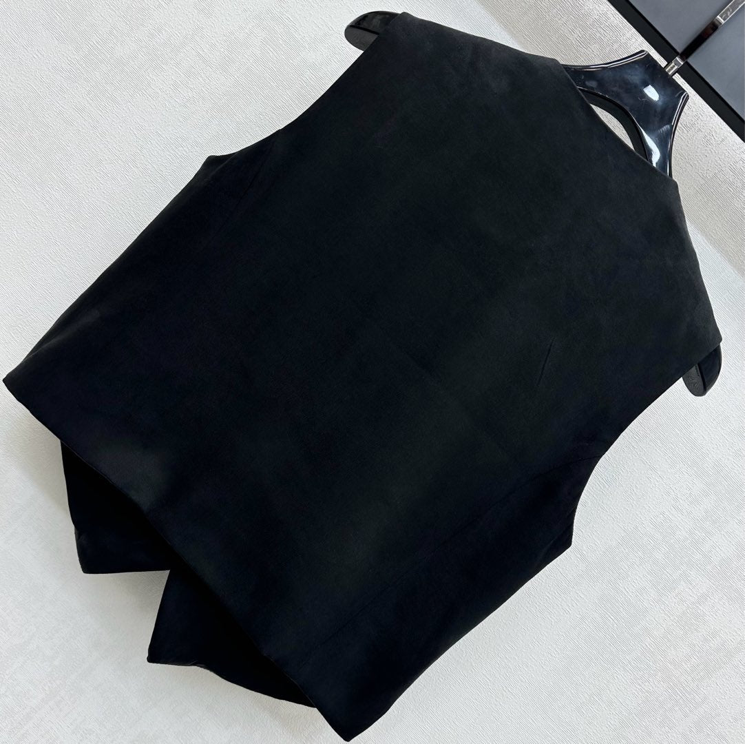 CHANEL SLEEVELESS BUTTONED BLAZER 274755