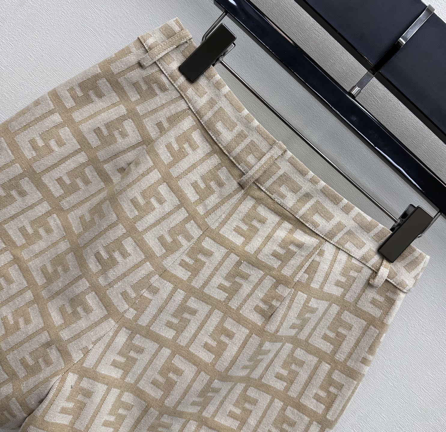 FENDI JACQUARD MOTIF SET IN BEIGE