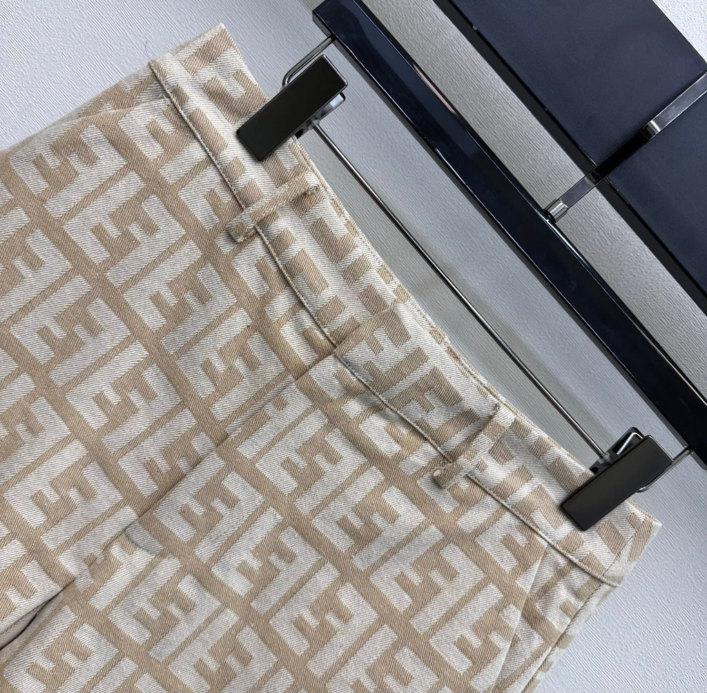 FENDI JACQUARD MOTIF SET IN BEIGE