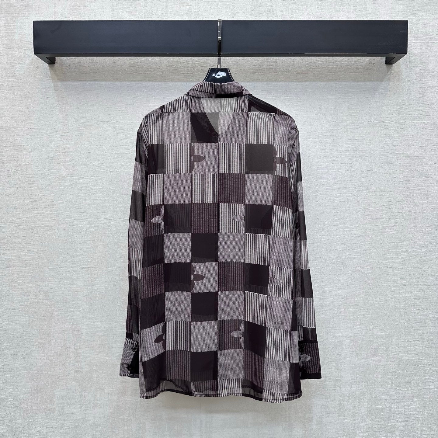 LV 26S SHIRT STYLE 240