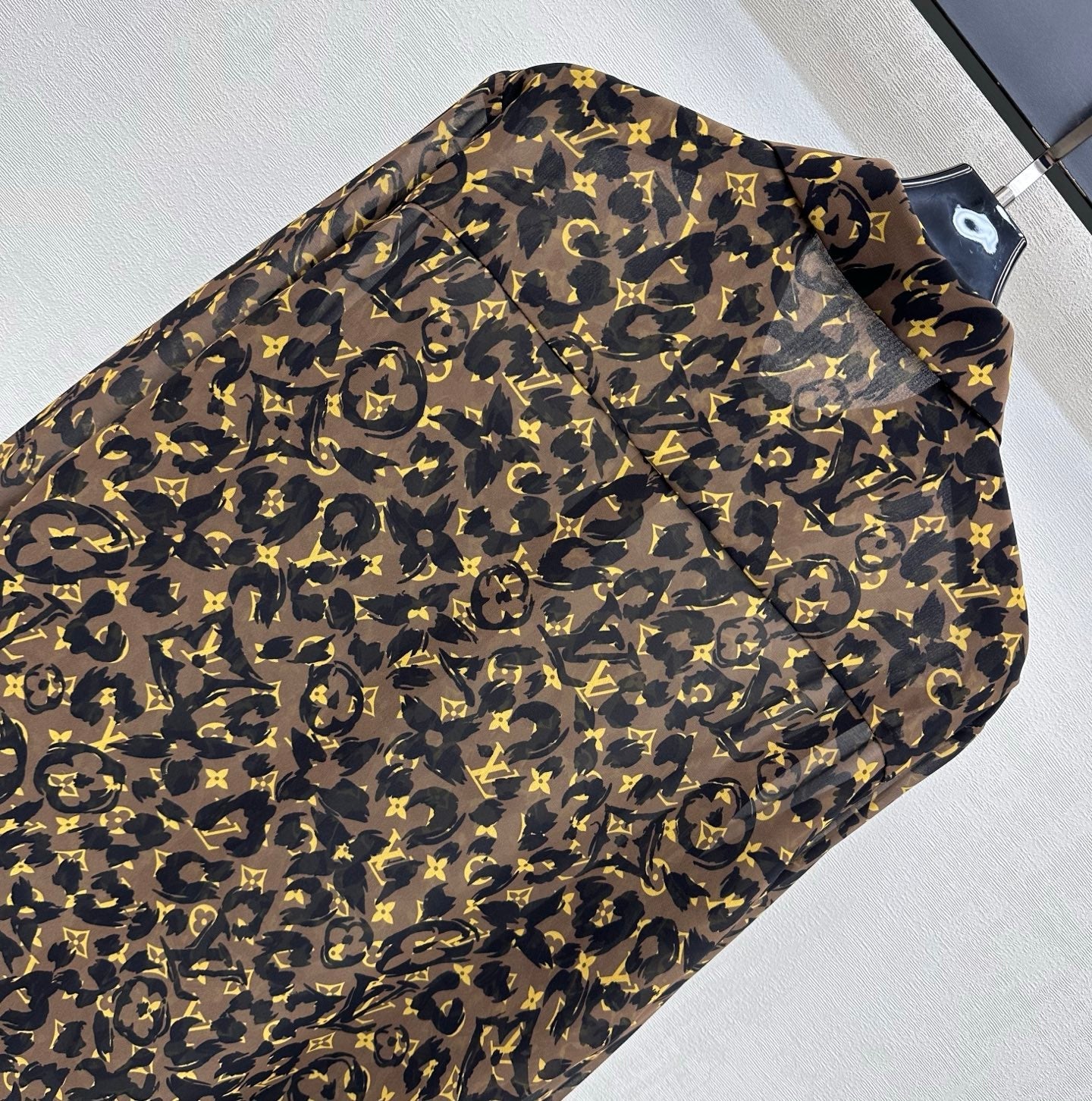 LV 26S SHIRT STYLE 241