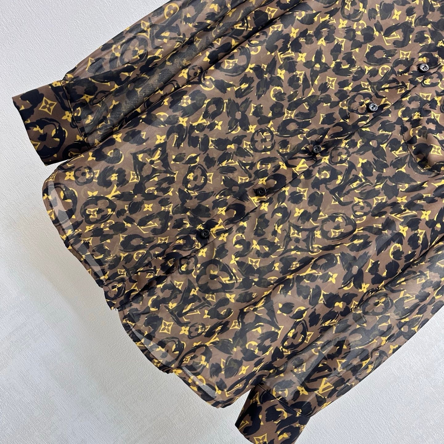 LV 26S SHIRT STYLE 241