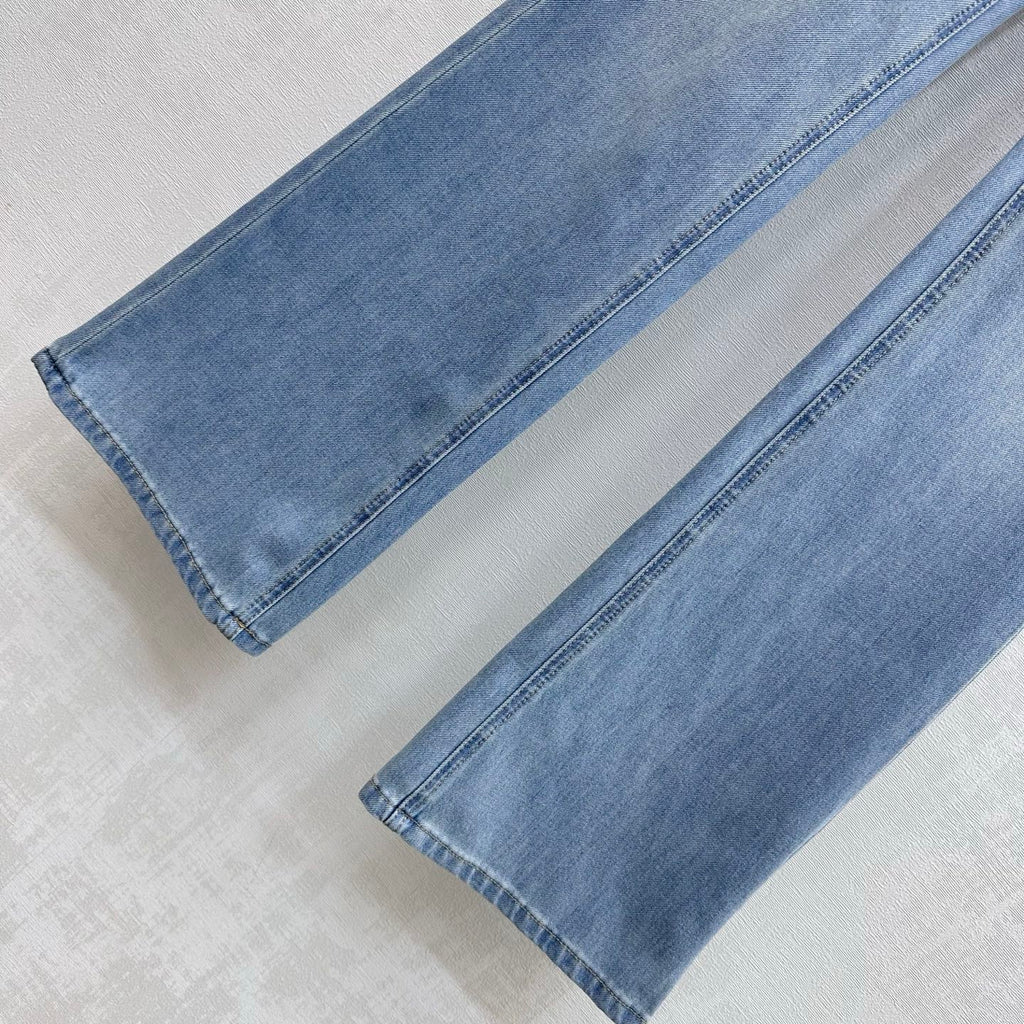 LV 26S FLARED DENIM JEANS STYLE 234