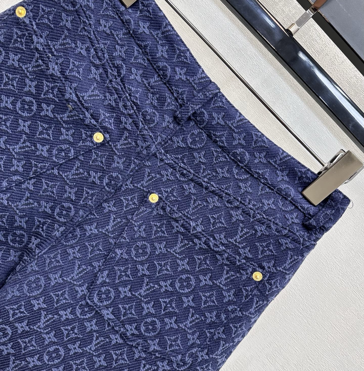LV 26S SHORTS STYLE 221