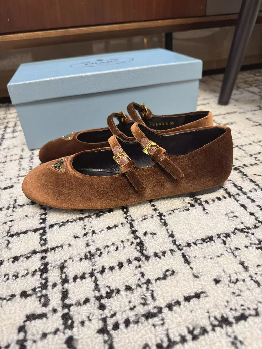 MARY JANE FLAT WITH TRIANGLE LOGO IN RUSSET BROWN VELVET