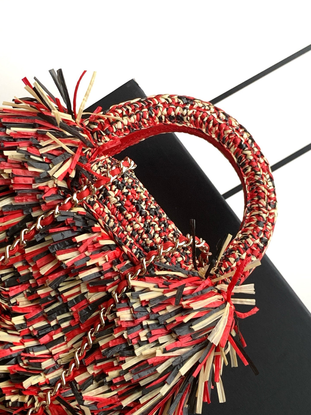 CHANEL 26S SMALL FRINGE KELLY 19 IN RED MULTICOLOR RAFFIA WOOD