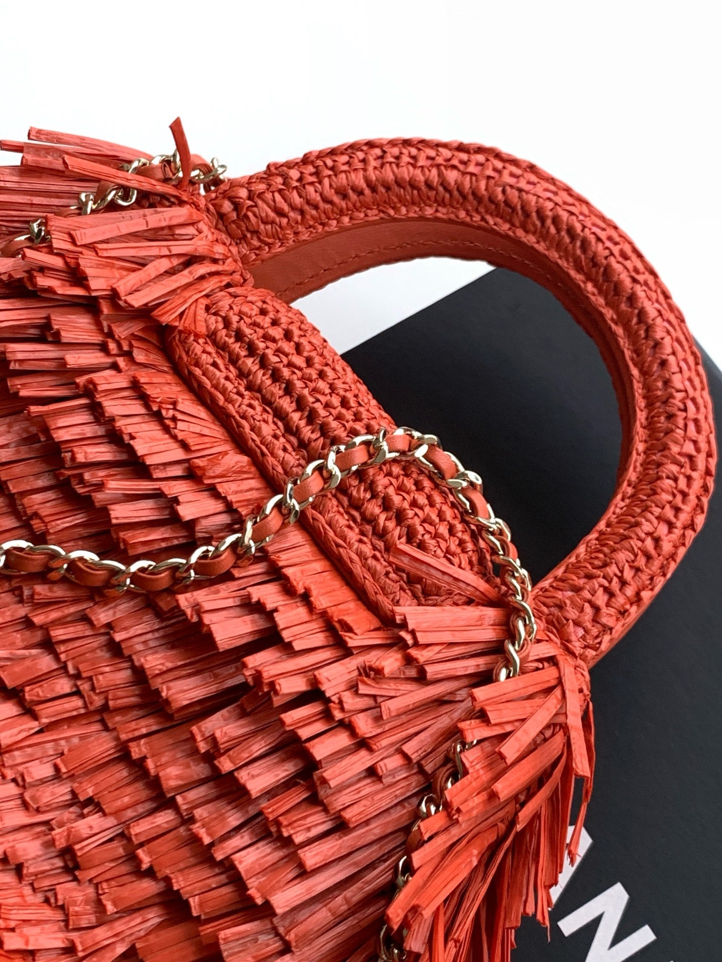 CHANEL 26S SMALL FRINGE KELLY 19 IN CORAL RED RAFFIA WOOD