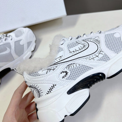 DIOR CHRONO SNEAKER 25S IN WHITE LAMBSKIN AND MESH FABRIC STYLE 2