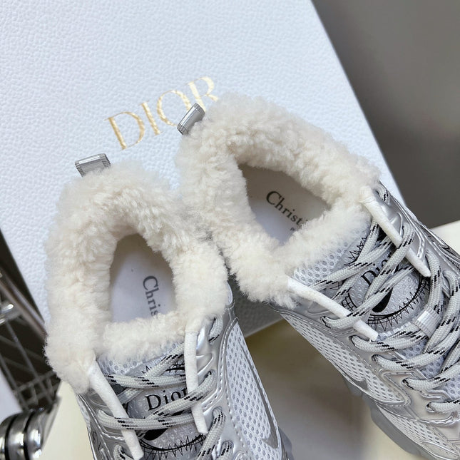DIOR CHRONO SNEAKER 25S IN SILVER LAMBSKIN AND MESH FABRIC STYLE 1