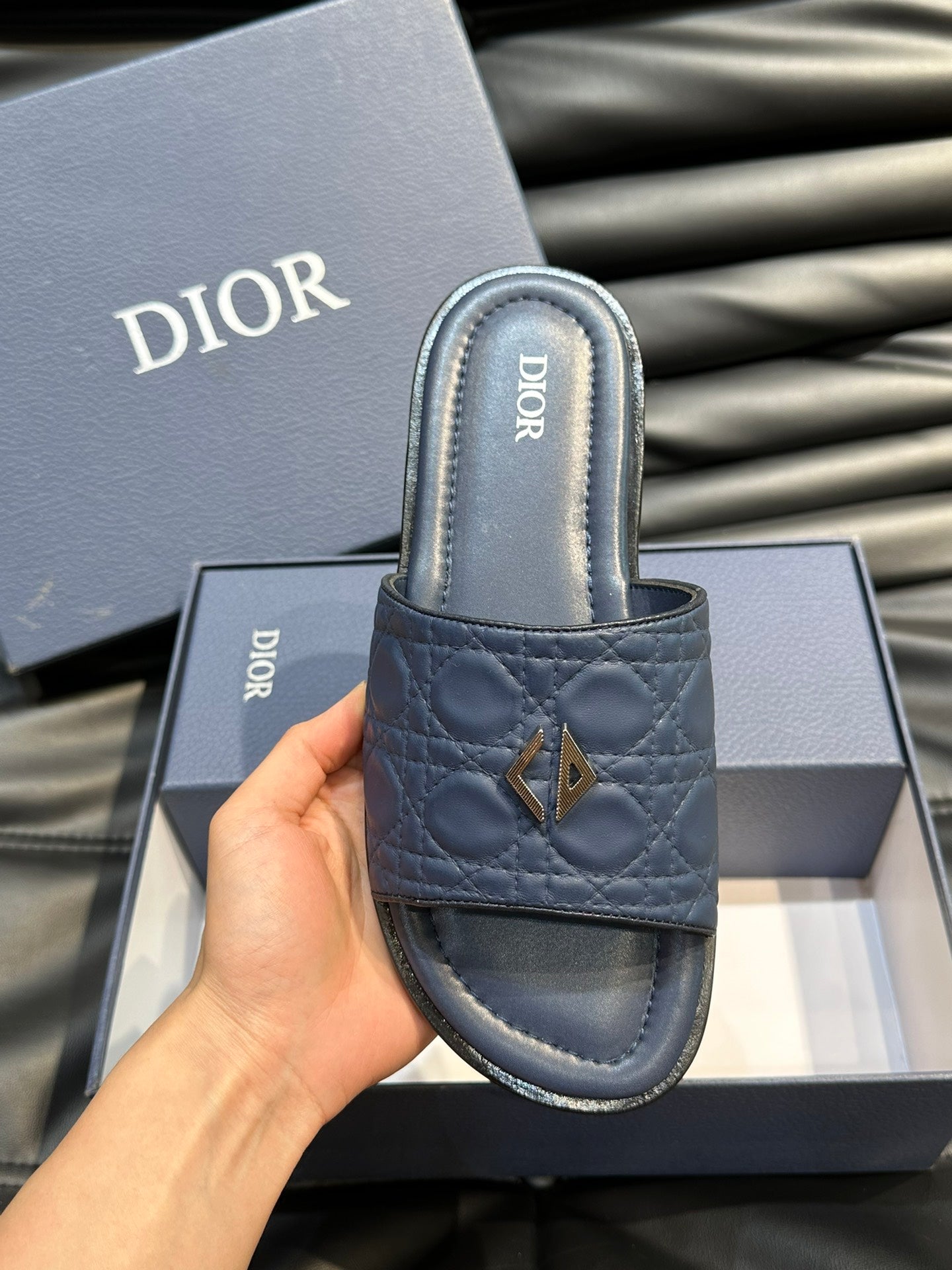 CD ALIAS SUMMER SLIPPER NAVY EMBOSSED CALFSKIN