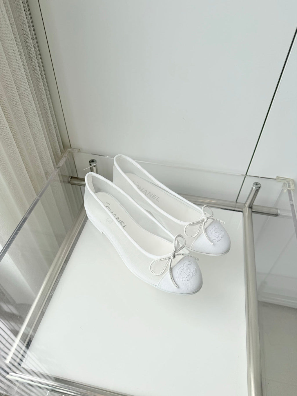 CHANEL 26S BALLET FLATS IN WHITE MESH TOE CAP AND BOW