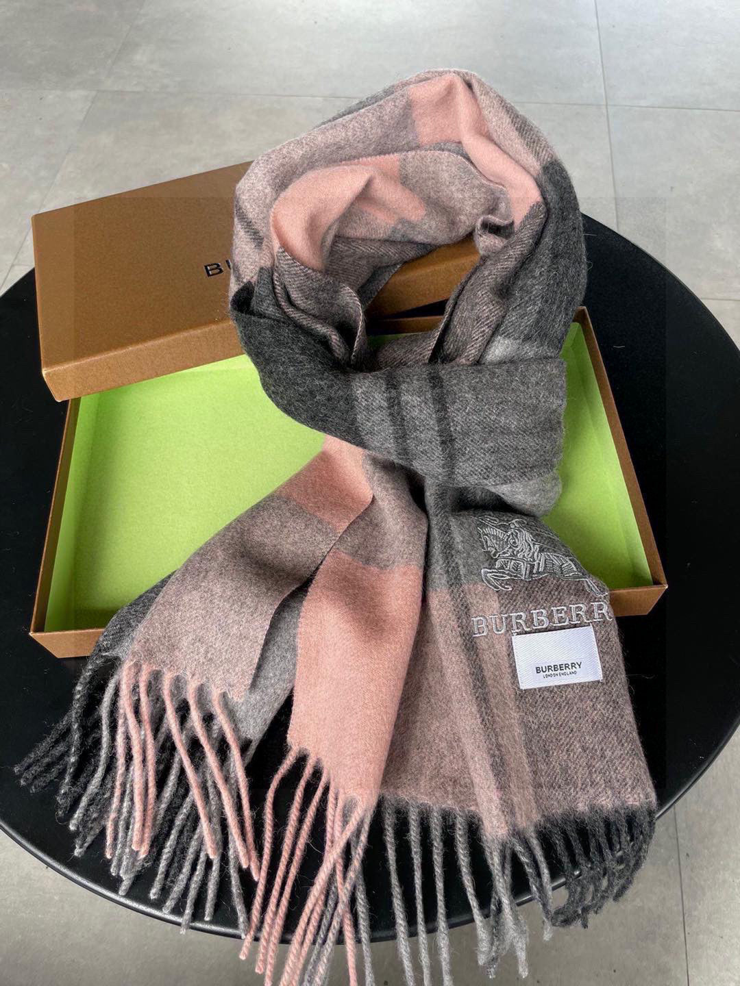 BURBERRY 25S SCARF 200 CM IN CASHMERE 938235