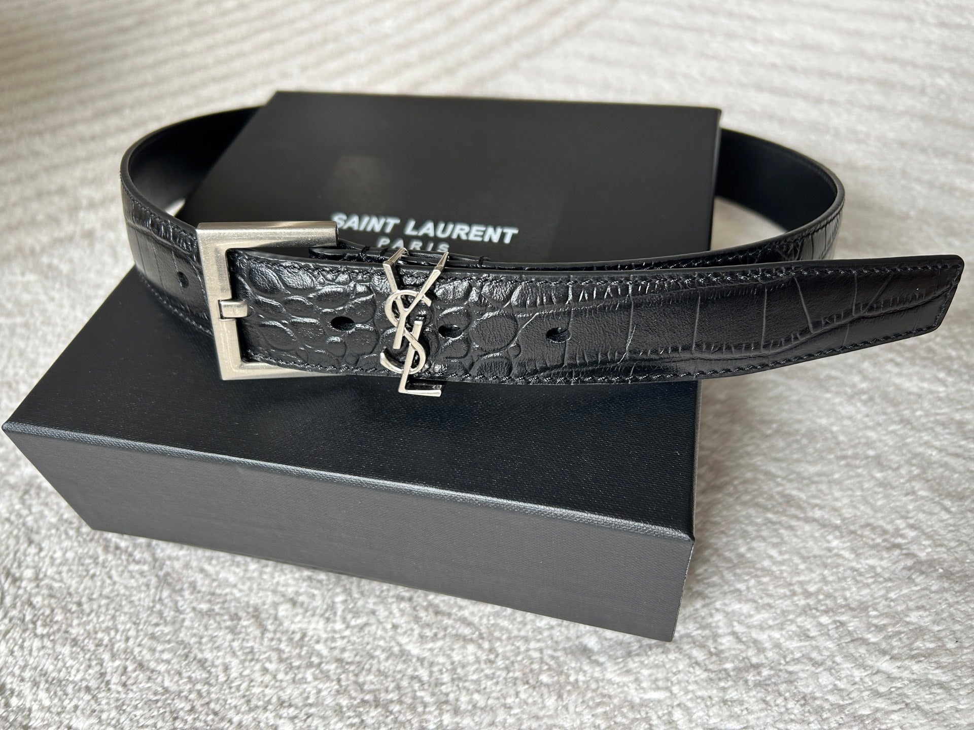 YSL 25S BELT 30 MM IN BLACK CROCODILE-EMBOSSED LEATHER 543666