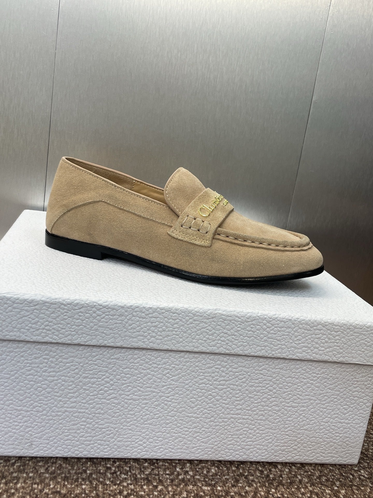 DIOR 25S LOAFER IN LIGHT BROWN SUEDE