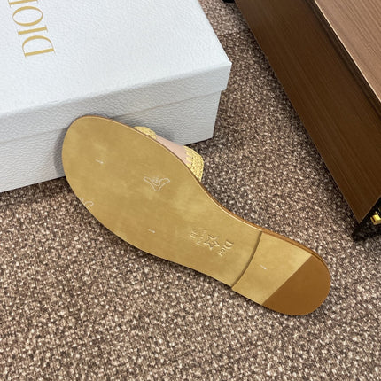 DIOR 25S D-LANE SLIDE NUDE CALFSKIN AND YELLOW BRAIDED RAFFIA