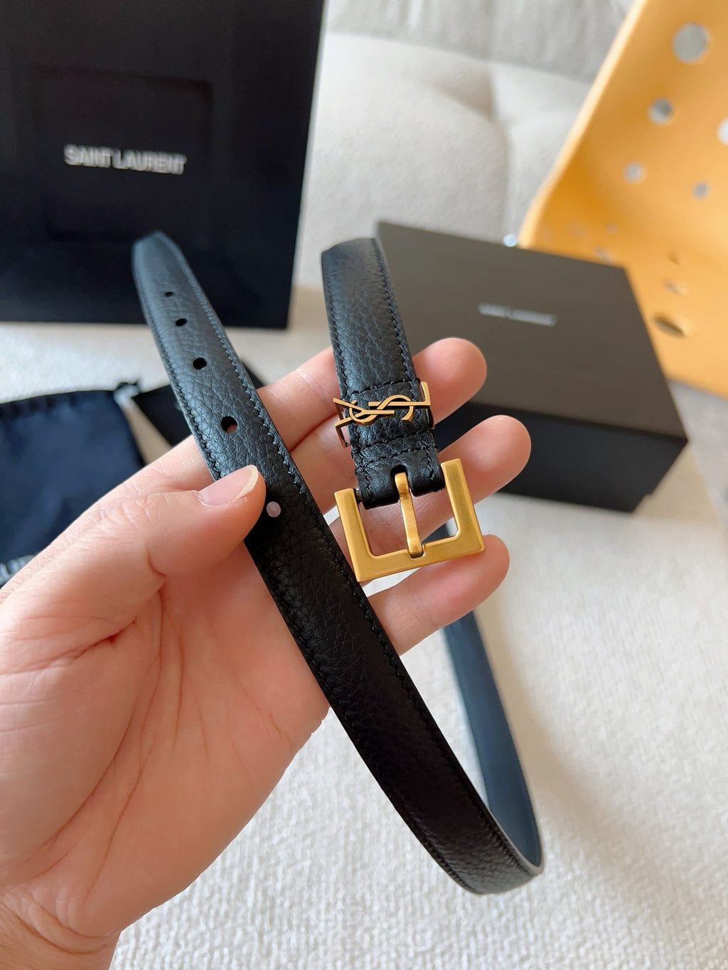 YSL 25S BELT 20 MM IN BLACK CALFSKIN 571013