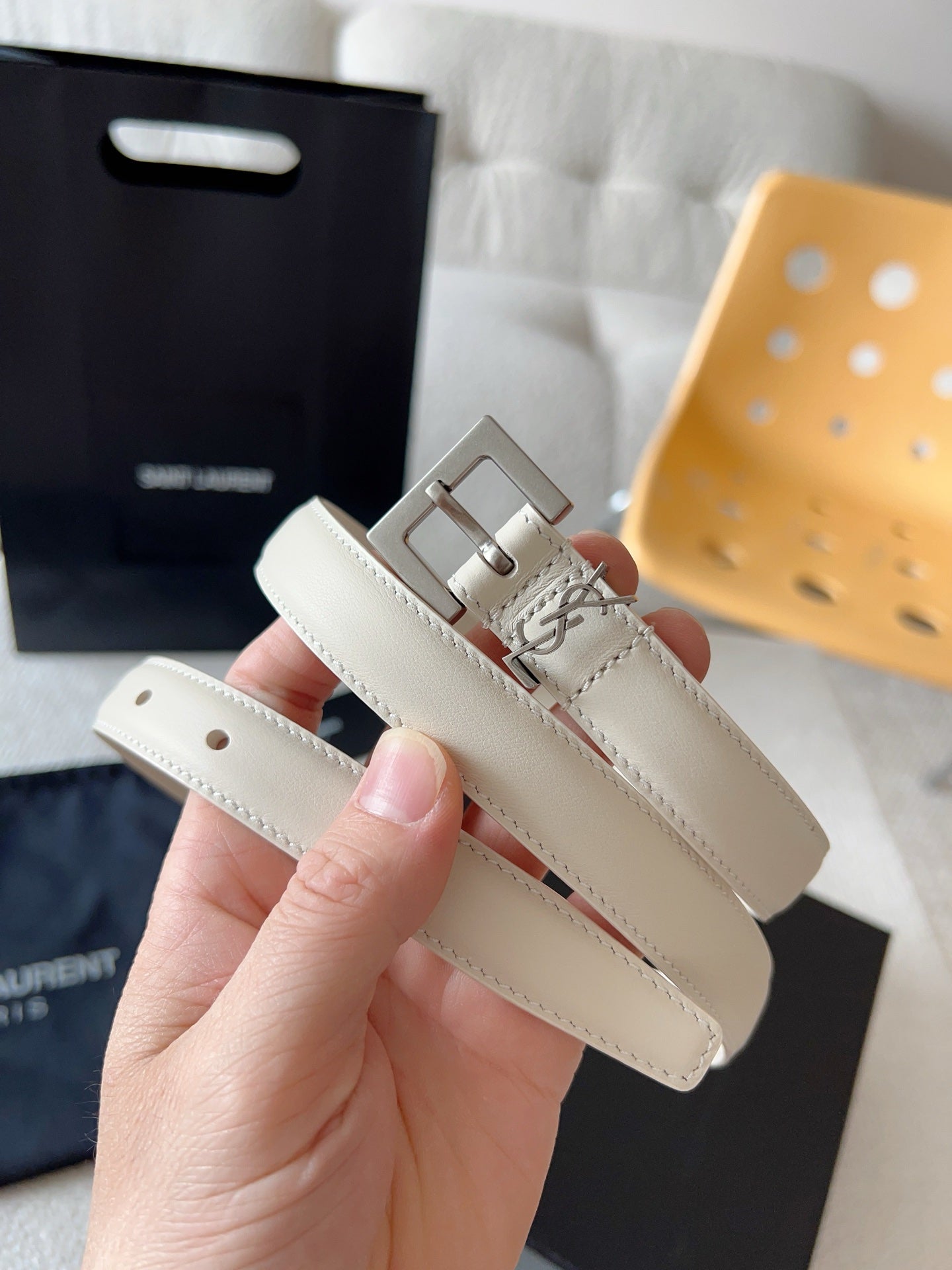 YSL 25S BELT 20 MM IN CREAM WHITE CALFSKIN 571016