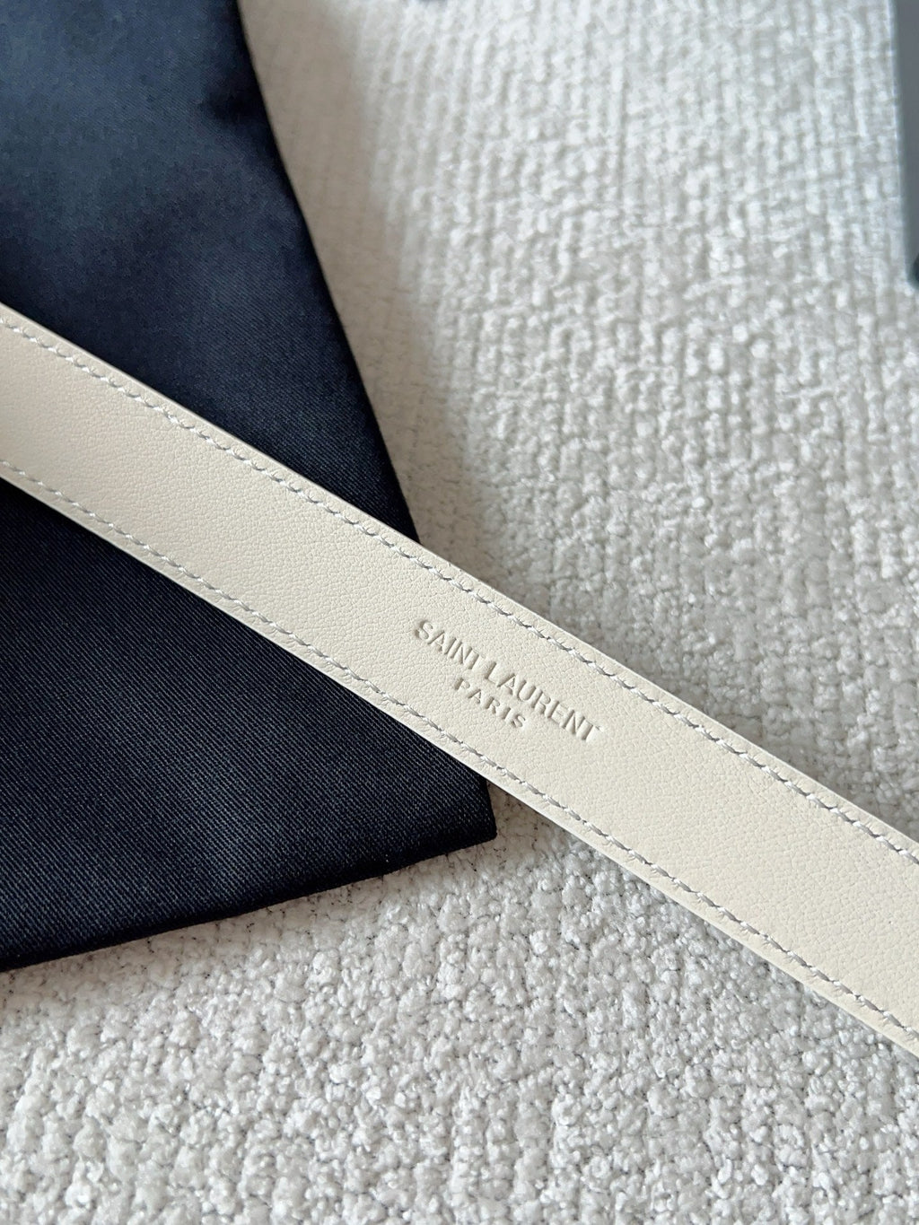YSL 25S BELT 20 MM IN CREAM WHITE CALFSKIN 571017
