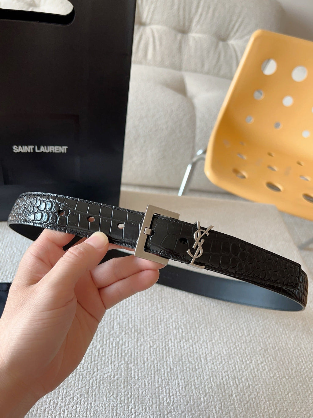 YSL 25S BELT 30 MM IN BLACK CALFSKIN SNAKE-EMBOSSED 571010