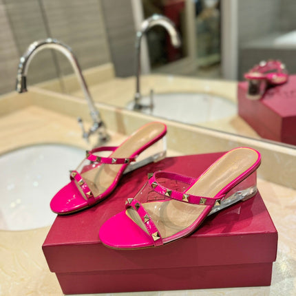 ROCKSTUD MULE SANDALS IN BRIGHT PINK CALFSKIN AND TRANSPARENT PVC FILM