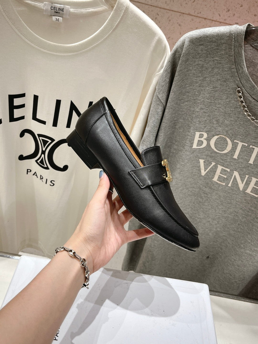 TRIOMPHE LOAFER IN BLACK SMOOTH CALFSKIN GOLD HARDWARE