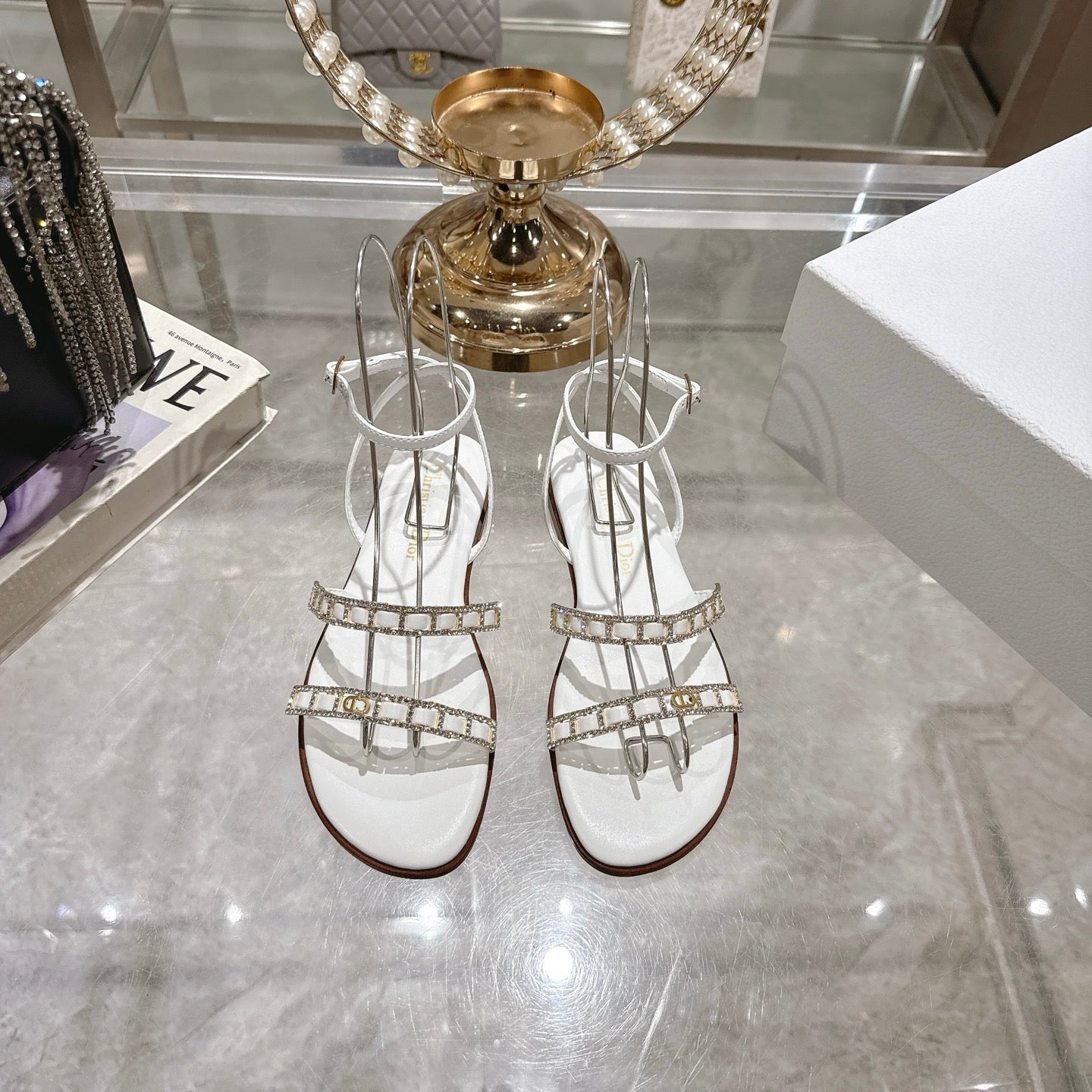 FLAT SANDALS 25S IN WHITE CALFSKIN RHINESTONES STRAP