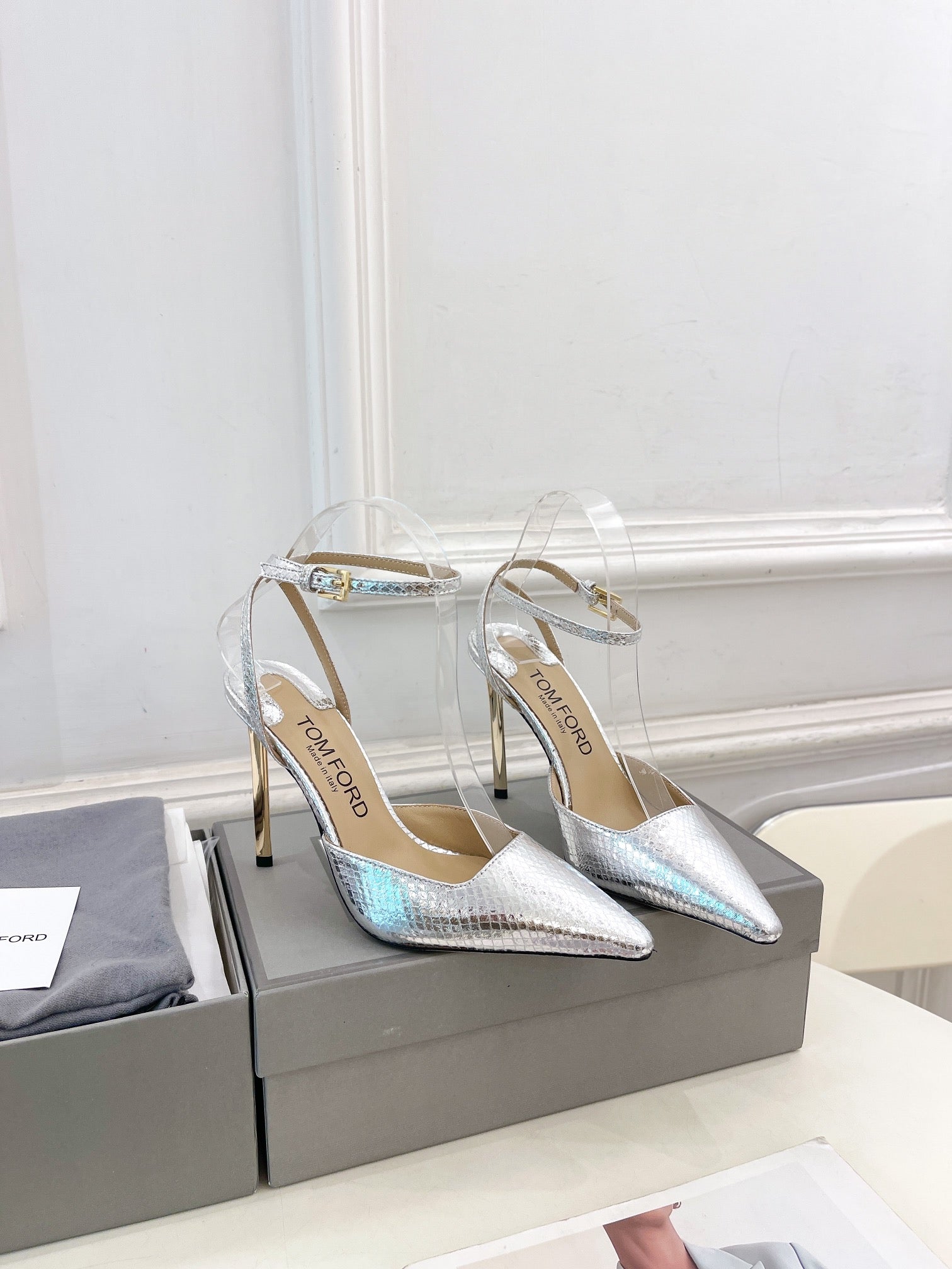 HIGH SLINGBACKS 10 CM IN SILVER SNAKE-PATTERN CALFSKIN