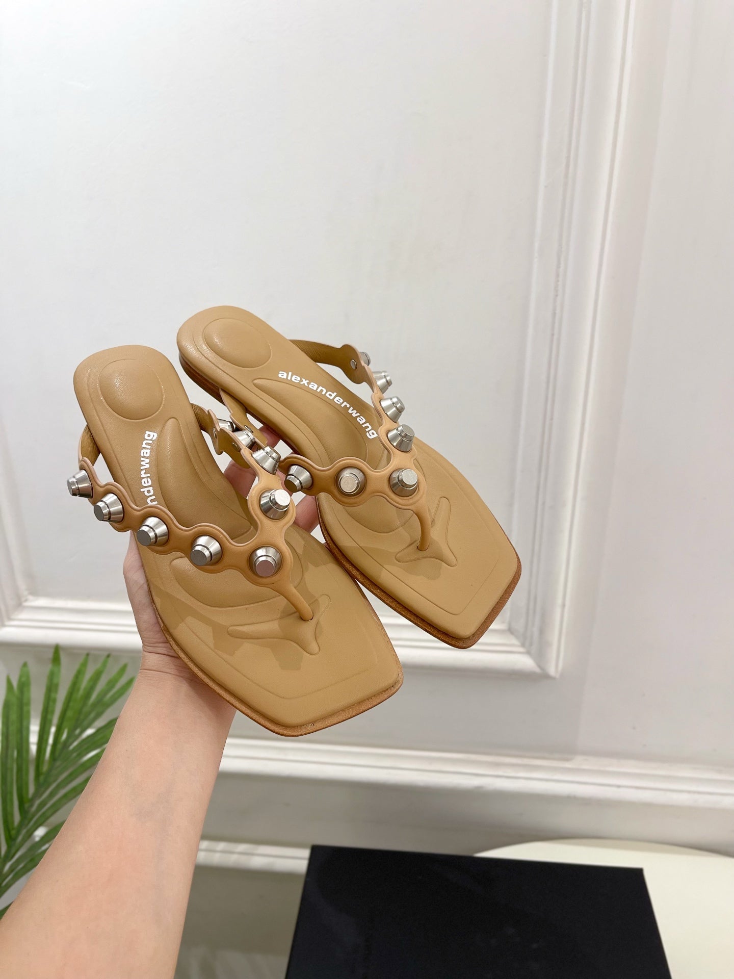 RHODES STUDDED THONG SANDALS IN BROWN CALFSKIN