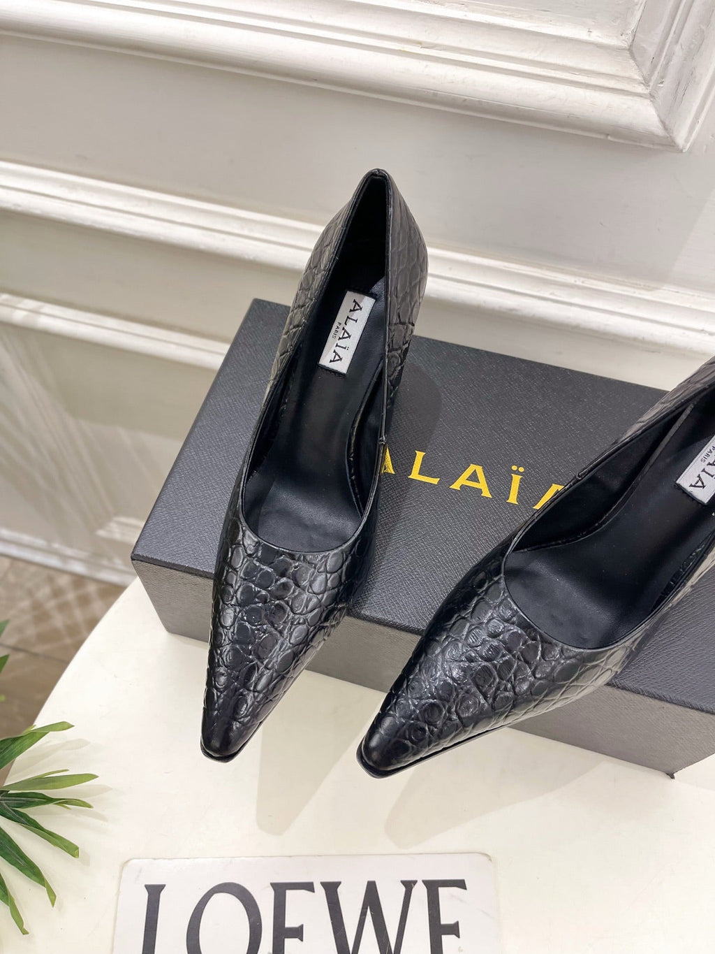 ALAIA 26S HIGH HEELS 95 MM IN BLACK CROCODILE-EMBOSSED CALFSKIN