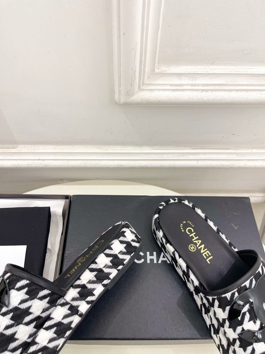 CHANEL 26S SANDALS 35 MM IN BLACK TWEED