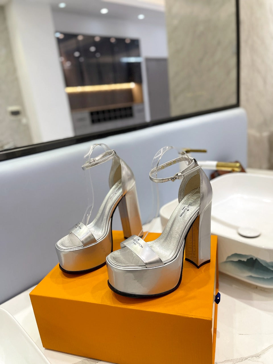 LV 26S HIGH HEEL SANDALS 145 MM IN SILVER CALFSKIN