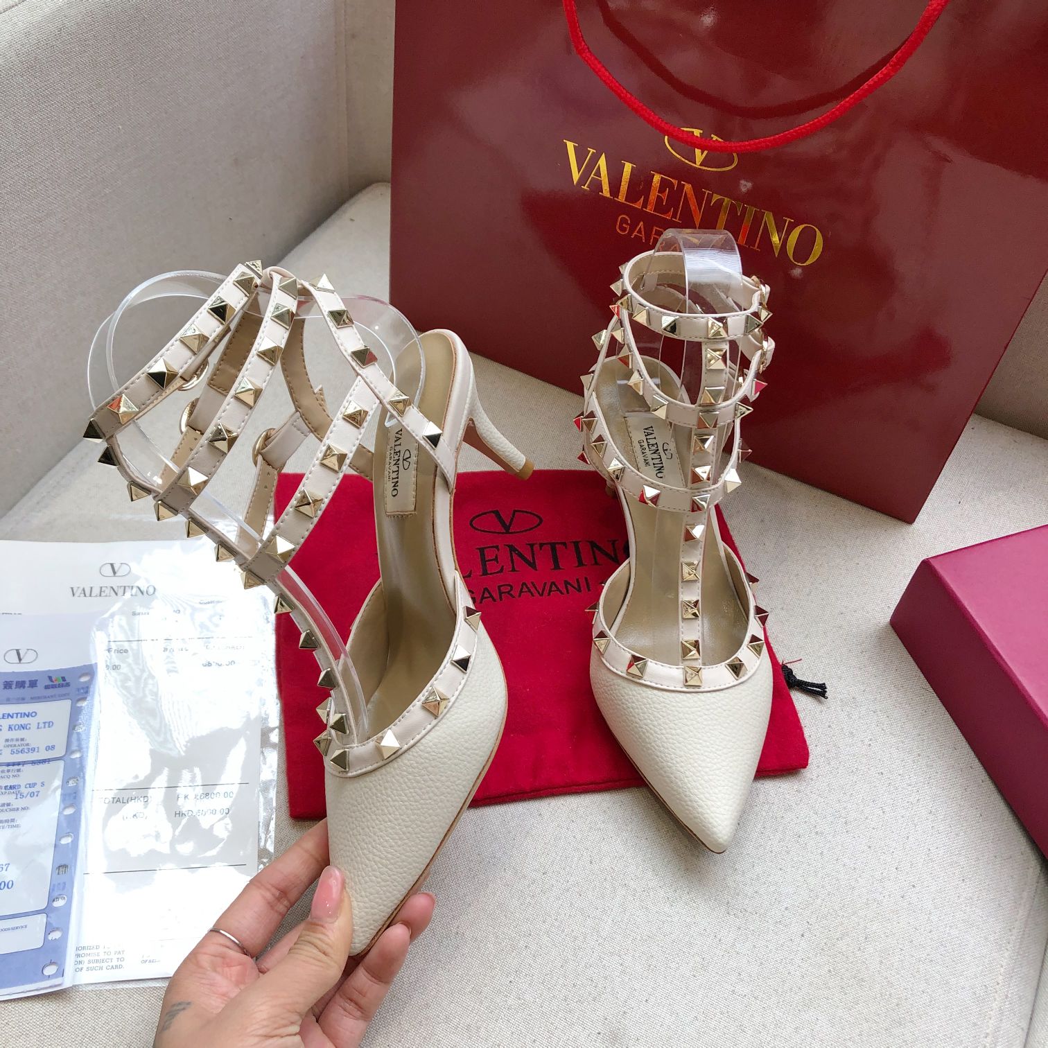 ROCKSTUD WHITE CREAM METALLIC CALFSKIN ANKLE STRAP HIGH SANDAL