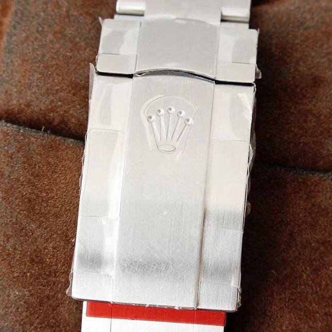 OYSTER PERPETUAL 41 STAINLESS STEEL RED DIAL