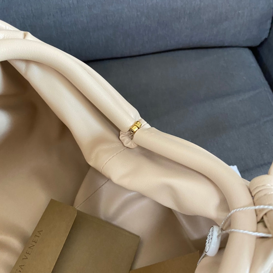 Classic Pouch Beige